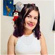 Licenciada en educación infantil con experiencia en refuerzo y acompañamiento de actividades escolares