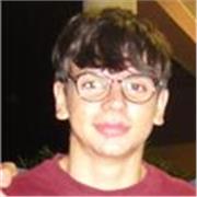 Profesor de repaso de historia, latín, griego y castellano. Estudiante de segundo de bachiller de humanidades con A2 de francés
