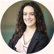 Soy recién graduada en marketing, cercana y clara, con facilidad para explicar, y daré clases prácticas a todo perfil interesado.