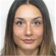 Diplomata al Liceo classico, Laurea Triennale in Psicologia, attualmente laureanda in Magistrale