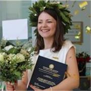 Laureata in Lingue e Letterature straniere impartisce lezioni/aiuto compiti di francese e inglese, in presenza e online!