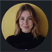 Graduada en filosofía y filología ingles con experiencia en el sector público y privado como profesora de idiomas