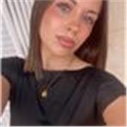 Maestra especializada en inglés y en alumnado ACNEAE, con conocimientos de música y otras áreas. 