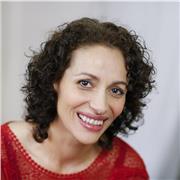 Enseignante dans les pratiques orales et écrites (théâtre, français, ...)
