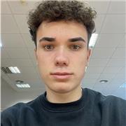 Estudiante del doble grado Derecho y Ade, cuya pasión es la Historia del mundo