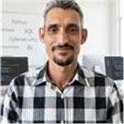 La tecnología no tiene por qué ser complicada. Solo necesita a alguien que la sepa explicar