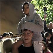 Estudiante universitario, con ganas de enseñar a los niños de forma divertida