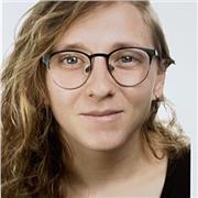 Profesora de matemáticas, biología y química de colegio e instituto