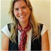 Estudié traducción e interpretación de idiomas y enseño alemán, inglés, italiano, español y catalán. Llevo 10 años dando clases.