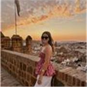 Estoy estudiando primero de carrera de un doble grado de ADE y marketing y puedo impartir clases de primaria y/o ESO