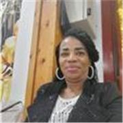 Non, je n'ai pas besoin d'un professeur particulier. Je souhaiterais moi-même enseigner le français comme professeur particulier. 