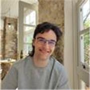 Mientras preparo para el ámbito académico al alumno le doy un input constante para que pueda aprender el idioma por si mismo