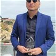 Profesor de lenguaje y teatro con amplia experiencia online; clases dinámicas y pedagogía innovadora