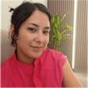 Terapeuta holistica en Bio descodificación, terapeuta herbal, Medicina china, terapeuta de Reiki y profesor de Yoga