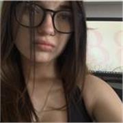 Profesora joven, especializada en diseño gráfico