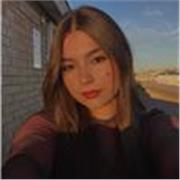 Hola soy Helena, soy estudiante y doy clases de repaso de inglés