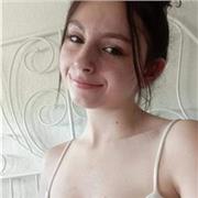 Bonjour, je m'appelle Yélina Suarez, je vais avoir 16 ans et j'ai des facilités en français, ses et histoire. J'aimerai pouvoir aider les jeunes en difficulté comme je le peux du niveau CP au niveau 3 eme