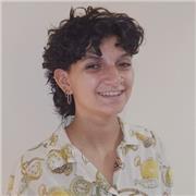 Native Italian tutor giving lessons for beginners to intermediate.