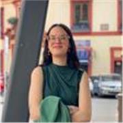 Maestra española con 3 años de experiencia en niños. 