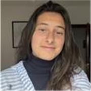 Soy titulada en Magisterio de Primaria y me considero paciente y creativa y especializada en los deportes 