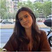 Profesora de inglés apta para niños que estén cursando primaria.