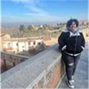 Profesora titulada en técnico de laboratorio químico de análisis y control de calidad y técnico de farmacia y parafarmacia.
