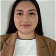 Persona bilingüe (español–inglés) con más de 2 años de experiencia práctica en el idioma. Enfoque en conversación y comprensión.