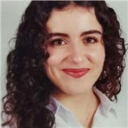 Imparto clases de economía que se entienden de forma sencilla. Mis clases son dinámicas y personalizadas, estudio comercio y tengo un 8 en la PAU