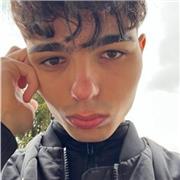 Attuale studente universitario, disponibile ad aiutare studenti tramite spiegazioni semplificate dei vari argomenti scolastici