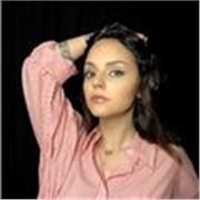 Insegnante di canto, offro lezioni di canto moderno. ( studio canto pop-rock al Conservatorio di Milano)