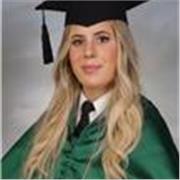 Profesora titulada bilingüe de inglés con más de 7 años de experiencia.
