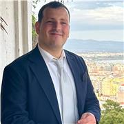🚀 Ripetizioni di Matematica, Fisica e materie tecniche per Medie, Superiori e Università🚀
Ingegnere Elettrico con Dottorato di Ricerca (con lode) offre ripetizioni personalizzate per affrontare con successo le sfide scolastiche