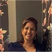 Dynamic and passionate about English. As I teacher, I love to make learning fun. 