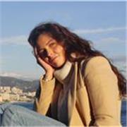 Studentessa di giurisprudenza, diplomata al classico, offre lezioni di latino (letteratura e grammatica) eventualmente anche di matematica e inglese