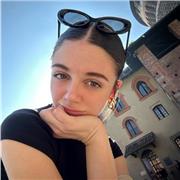 Diplomata di liceo linguistico. Offro ripetizioni di lingua inglese per ragazzi di scuola media e superiore di primo grado