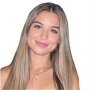 ¡Hola! 😊 Tengo 22 años y soy estudiante de Medicina. Desde hace 4 años compagino mis estudios con mi pasión por enseñar, dando cl