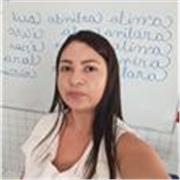 Professora particular em reforço escolar online para crianças, graduada em pedagogia