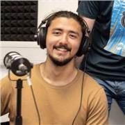 Mixed Hong Kong-Scottish Native speaker hosting classes specialised for Cantonese and Mandarin speakers