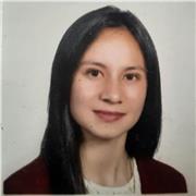 Profesora de Química, en capacidad de impartir clase a todas las edades