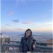 Sono Elena, dottore in ingegneria biomedica e laureanda magistrale in bionanotecnologie al Politecnico di Torino che impartisce lezioni a universitari e studenti di scuole superiori