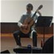 Lezioni di chitarra, per ragazzi, bambini adulti: blues, rock, teoria dello strumento, classica; laureando in chitarra classica
