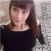 Profesor de primaria apto para todos los niveles especialmente en lenguas.