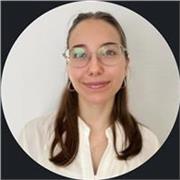 Bióloga titulada, con experiencia trabajando con niños y adolescentes en proyectos de divulgación científica hasta bachillerto