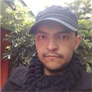 Profesor de ciencias sociales, políticas y filosofía, especializado en la metodología basada en proyectos e investigación