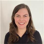 Profesora de inglés con nivel C1 (IELTS), viví 4 años en Irlanda. Doy clases a todas las edades, nivel básico e intermedio.