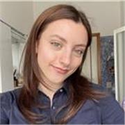 Studentessa laureata in lingue offre aiuto compiti e ripetizioni personalizzate.