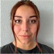 Offro lezioni private per studenti di scuole superiori e università di graphic design su supporti multimediali.