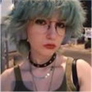 Insegnante di inglese. Diploma di liceo linguistico con votazione 100.