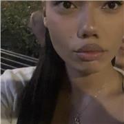 Studentessa universitaria di lingue, madrelingua spagnola, insegna spagnolo e inglese a ragazzi delle medie e/o superiori