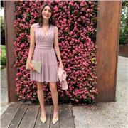 Insegnante di lettere della Scuola Secondaria con anni di esperienza offre lezioni private di italiano, storia e geografia.